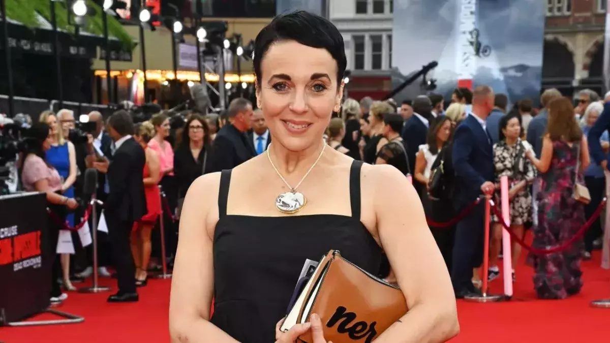 Amanda Abbington v/s Giovanni Pernice Strictly feud esclates
