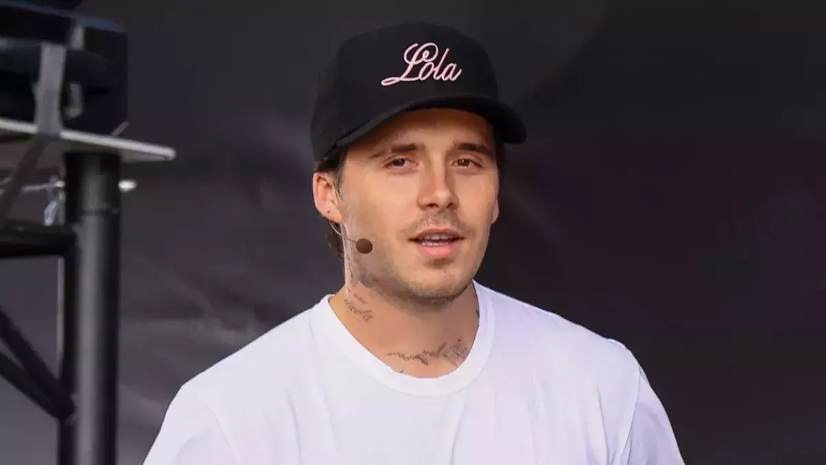 Brooklyn Beckham  Chloë Grace Moretz