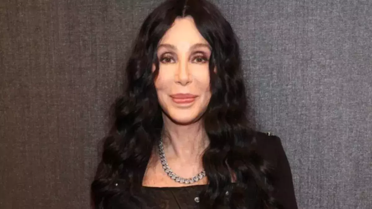 Cher icon singer new memoir describes ex-husband Sonny Bono affair 