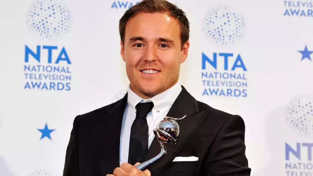 Coronation Street star Alan Halsall love life new girlfriend younger Ellie Dolan