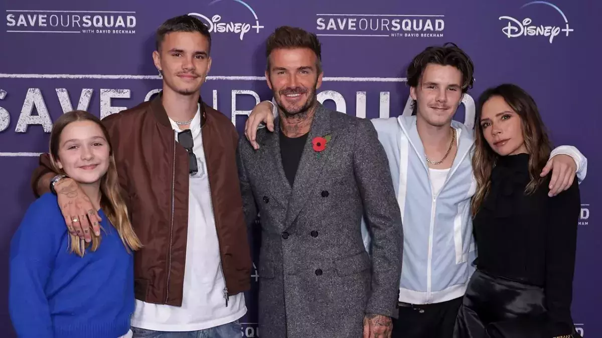 DAvid Beckham celebrate 50th Brooklyn Beckham missing
