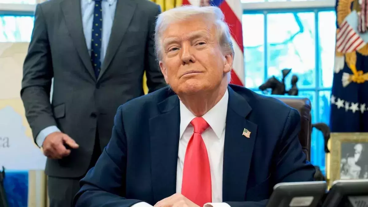 Donald Trump bruise hand