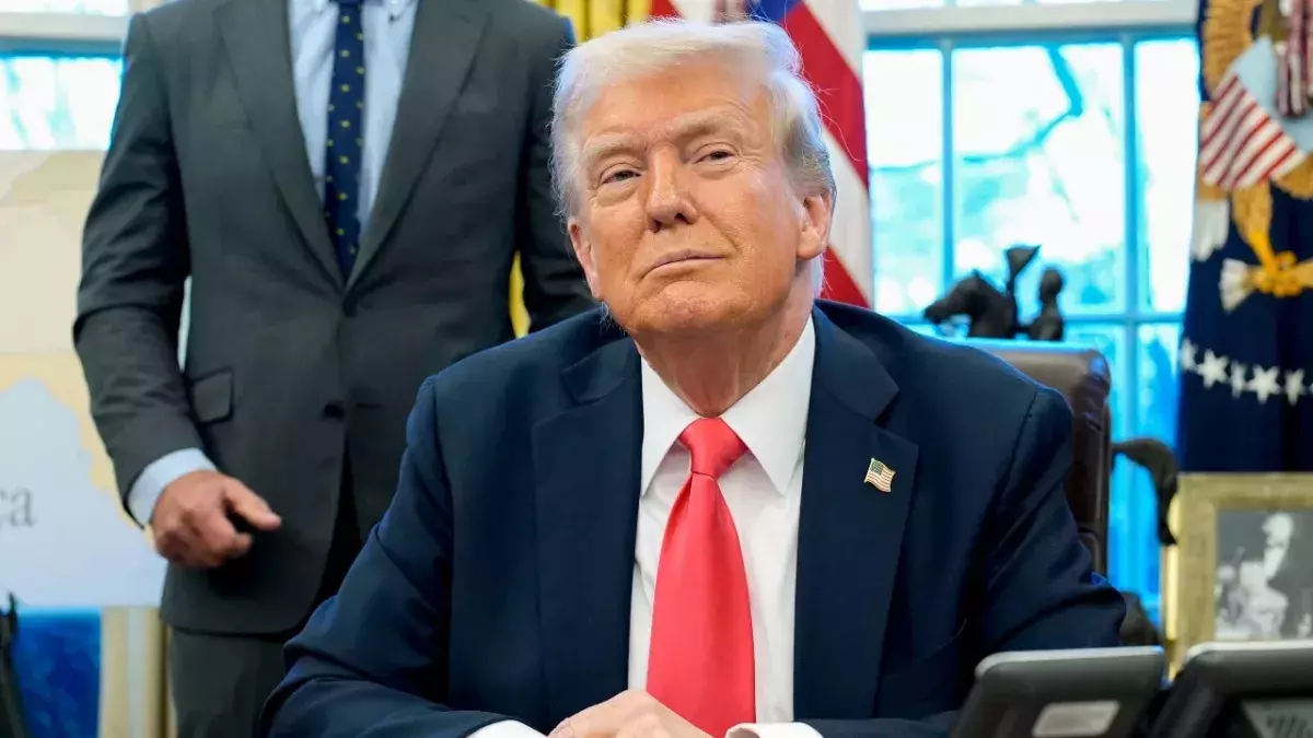 Donald Trump going viral fashion choices long tie clown shoes USA