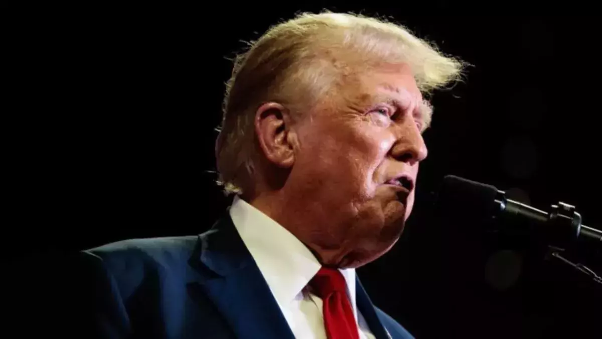 Donald Trump supporter young meeting USA