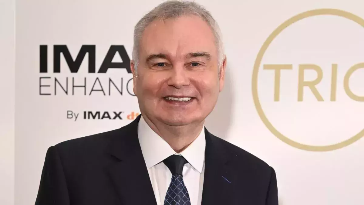 Eamonn Holmes struggling with split from Ruth Langsford Reason behind split from Ruth Langsford relationship with stepchildern