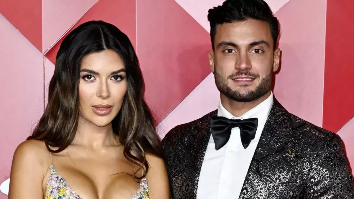 Ekin-Su and Davide Sanclimenti on vacation together after rumours of cheating arise