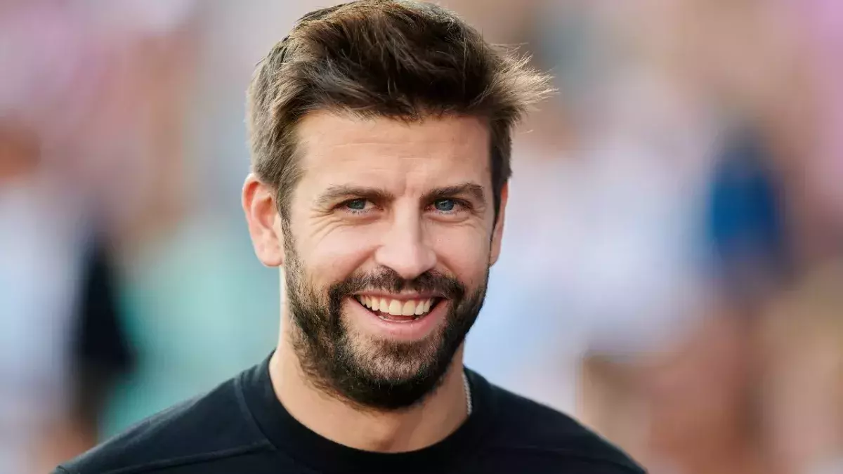 Gerard Piqué footballer player club Barcelona money net worth