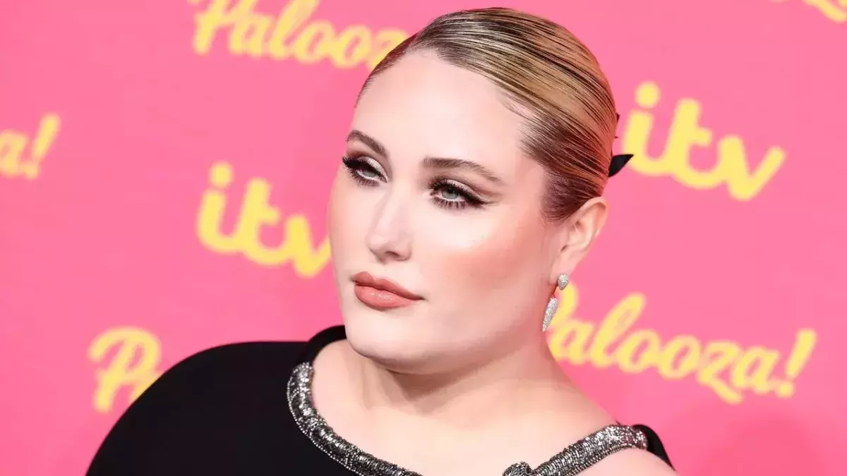 Hayley Hasselhoff makes herstory by becoming first curve model to cover European Playboy 