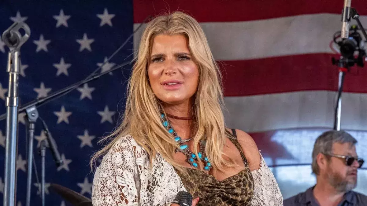 Jessica Simpson returns to television after a 15 year absence