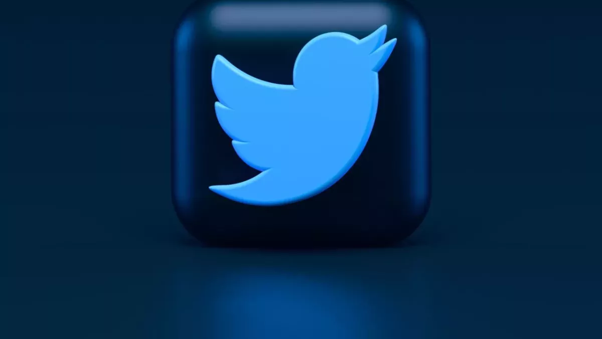 Journalist deletes Twitter after joking about the Queen’s death