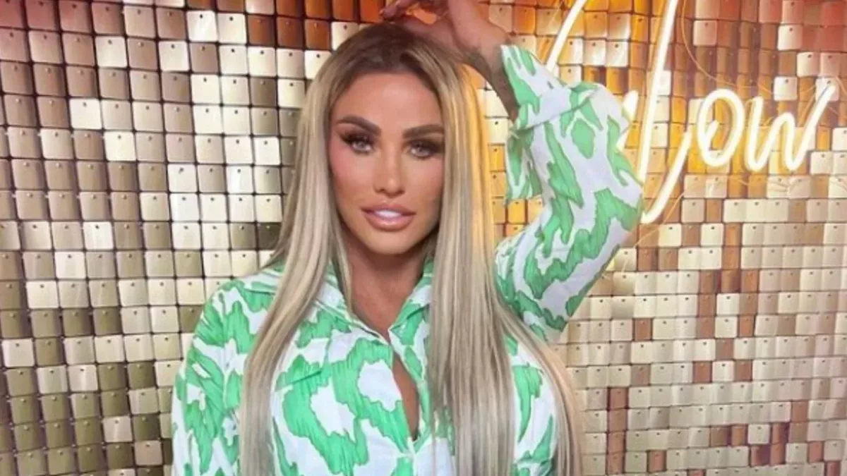 Katie Price ends the 22 year nasty feud with Victoria Beckham in a recent Instagram post