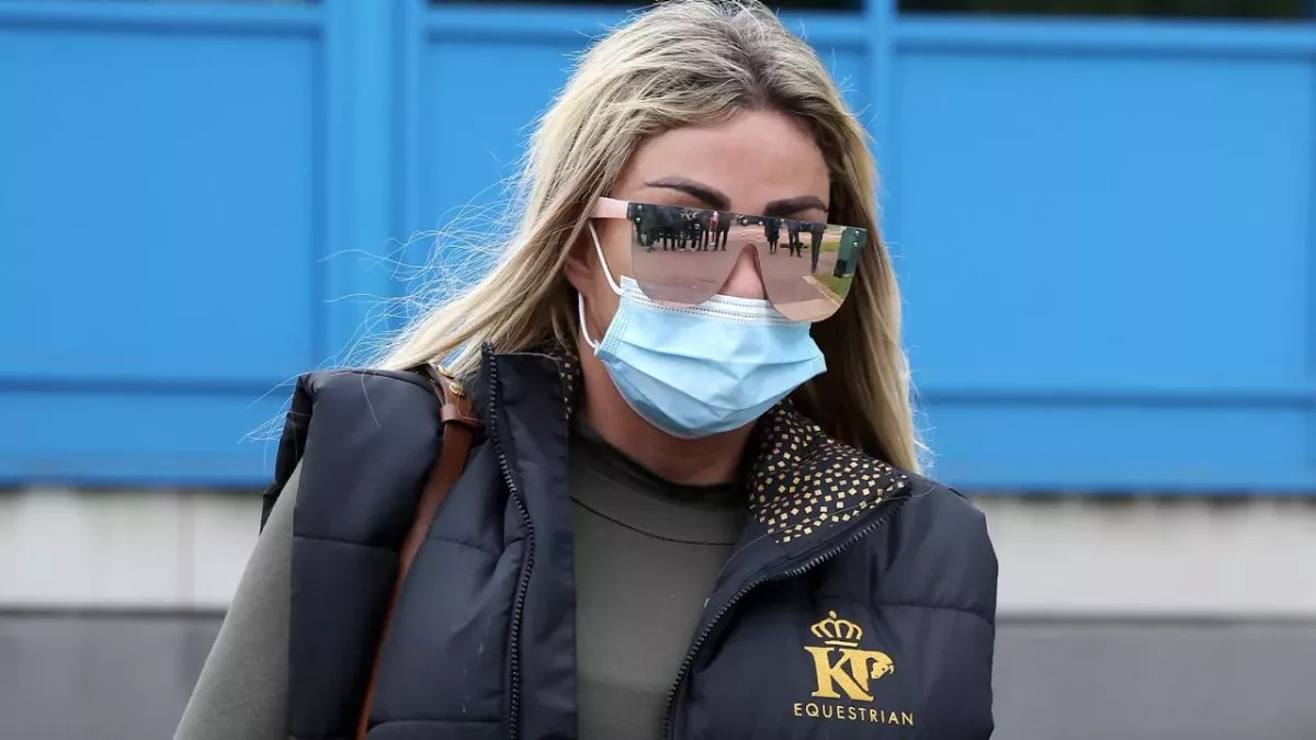 Katie Price takes a dig at her ex-friendships as she praises a ‘loyal’ friend