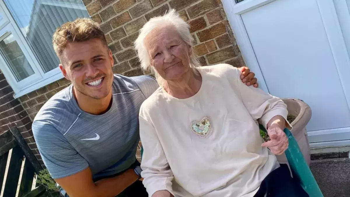 Love Island Contestants