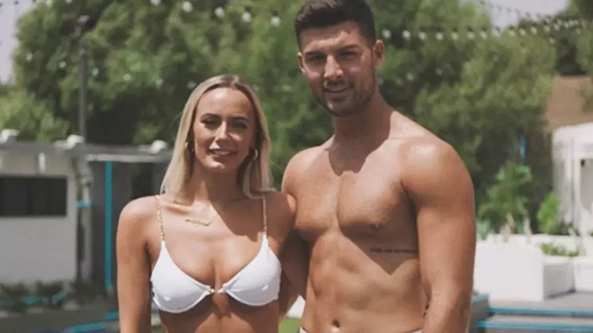Love Island Contestants