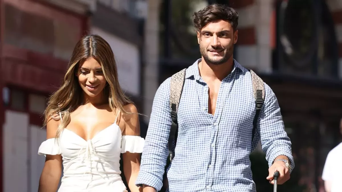 Love Island: Davide and Ekin-Su appear to be leading single-people life