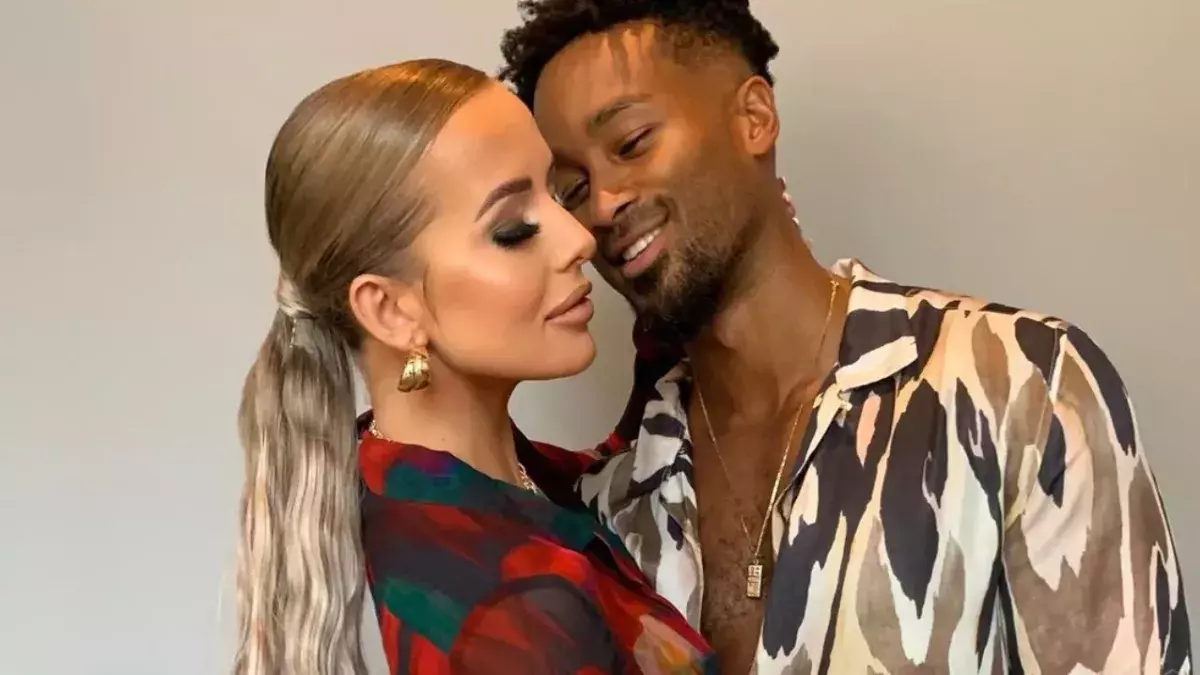 Love Island Faye Winter and Teddy Soares