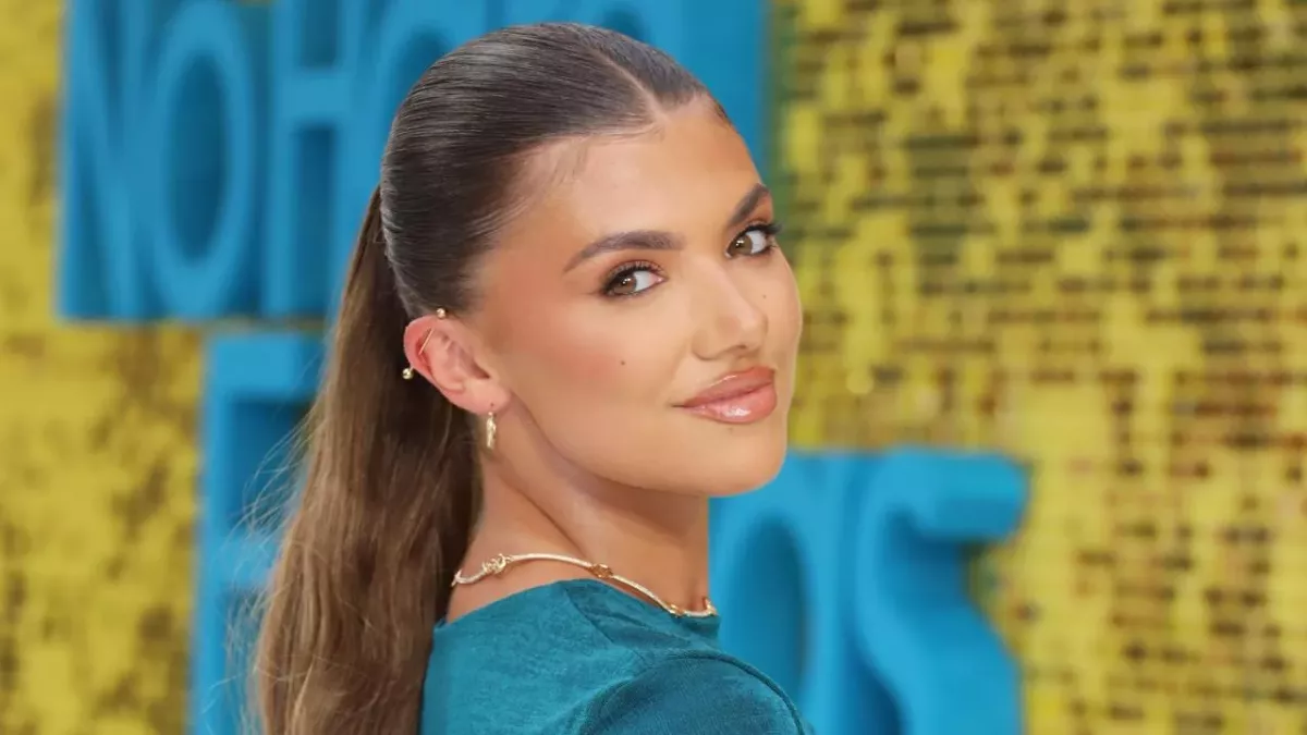 Love Island Samie Elishi dating Towie footballer Harry Lee