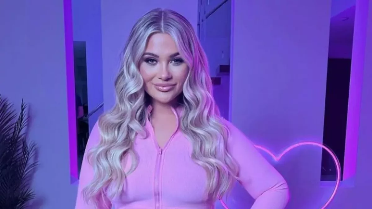 Love Island: Shaughna Phillips breaks down in tears as she’s able to buy a house of her own