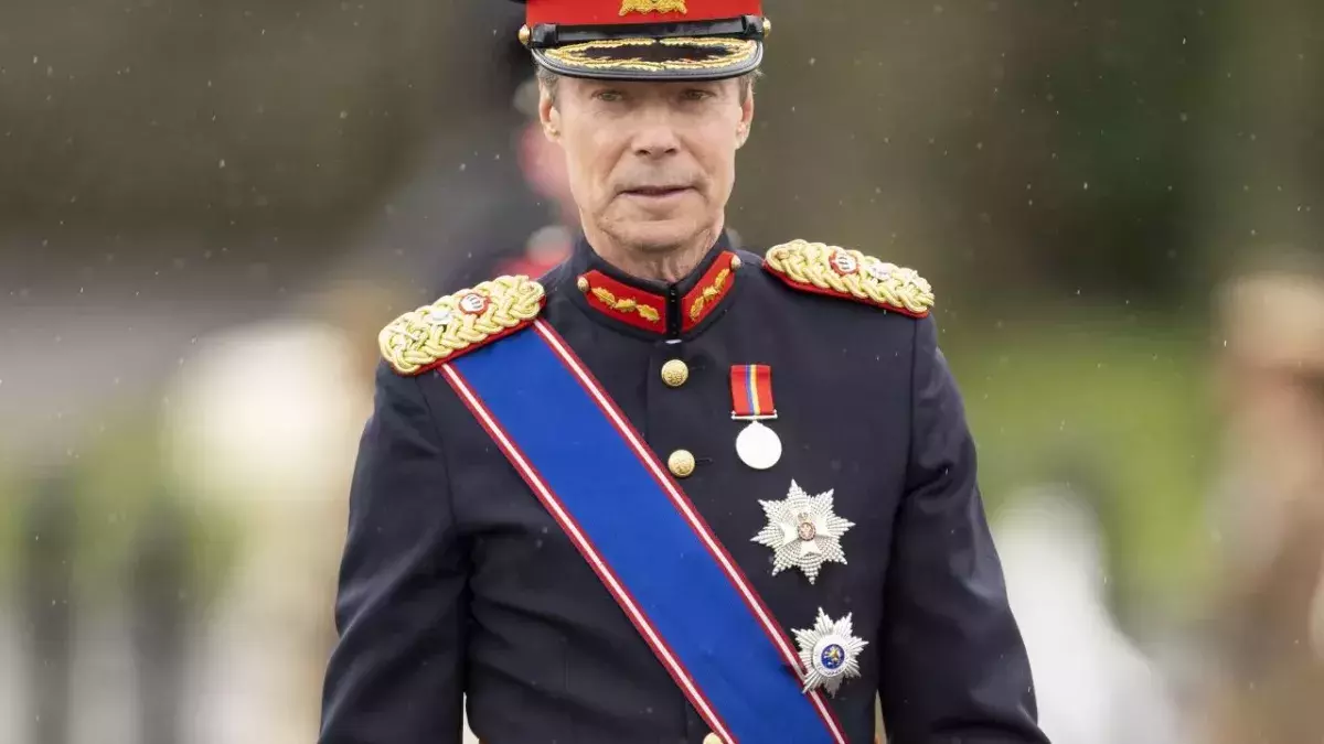 Monarch richer than King Charles is handing over power to his eldest son