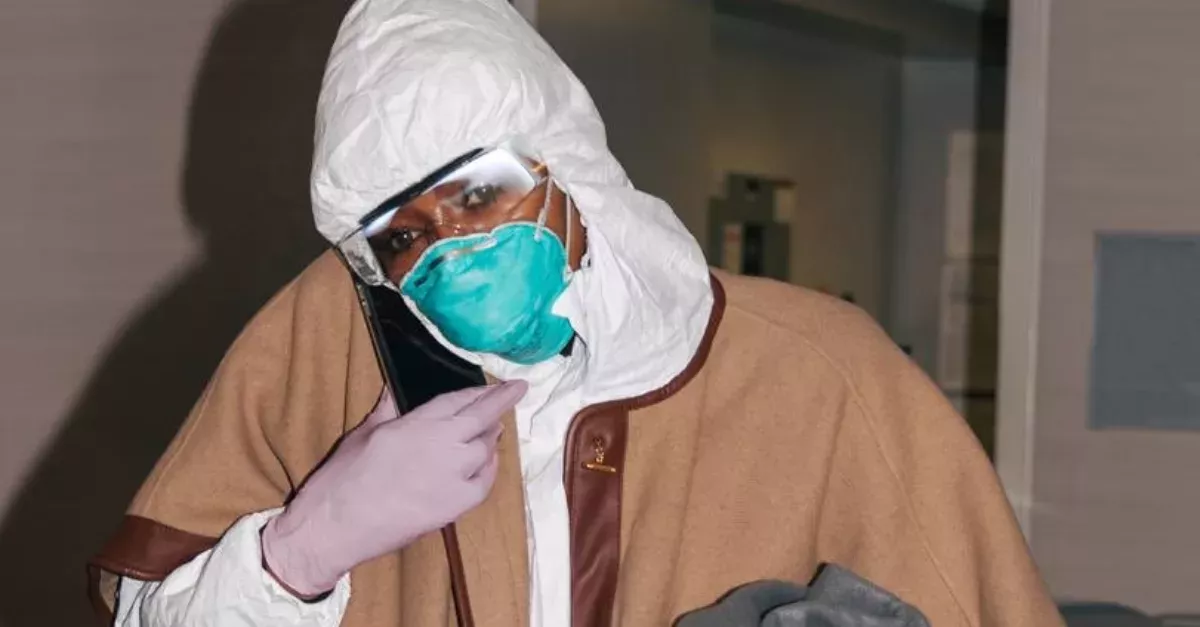 Naomi Campbell has always been serious about flight hygiene