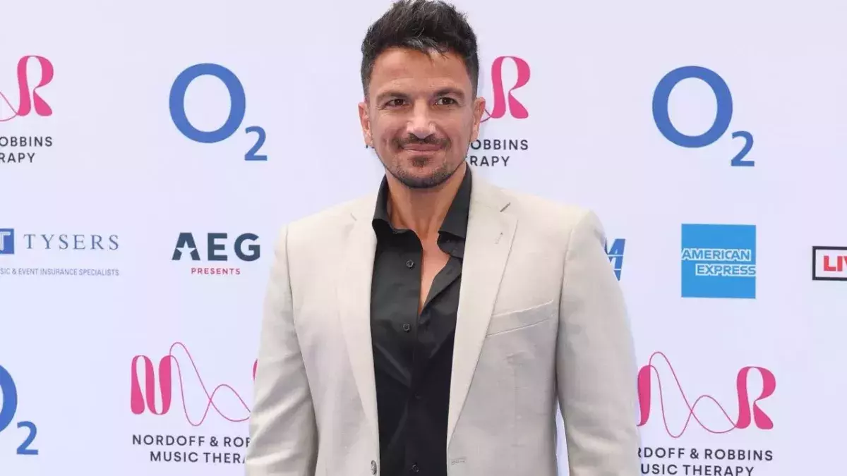 Peter Andre misbehaved Buckingham Palace - other celebs who misbehaved 