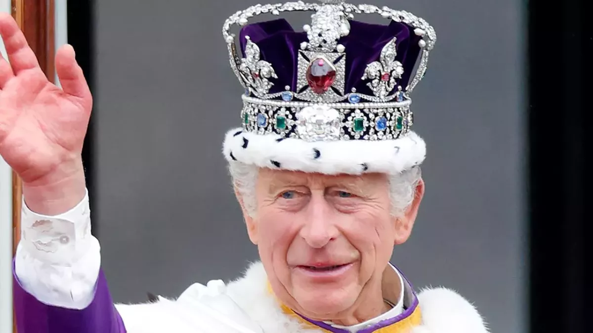 King Charles Koh-i-noor crown jewel cursed