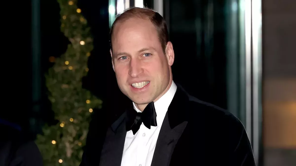 Left handed Royals - prince William, Prince Georgia, king George Vi Queen Mother, Sophie - Duchess of Edinburgh