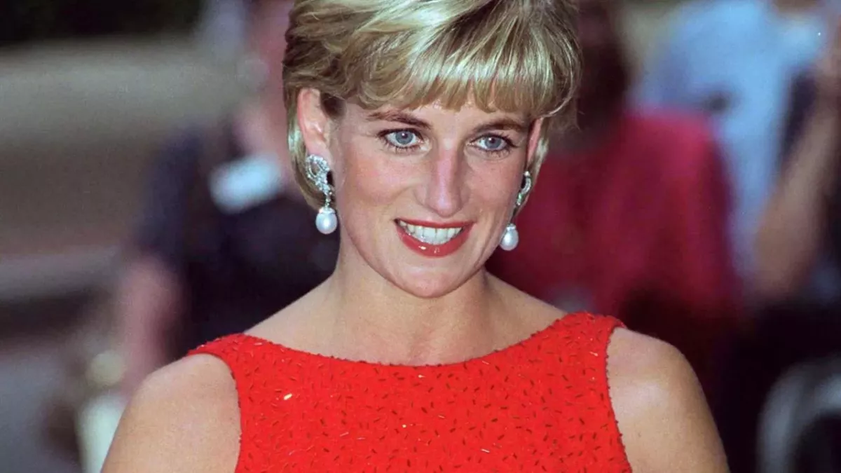 Princess Diana psychic afterlife message Paul Burrell Queen Elizabeth