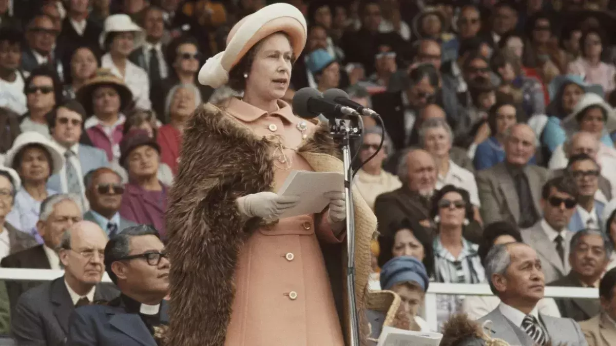 The Queen: Does Her Majesty have a speech prepared in the case of WW3? 