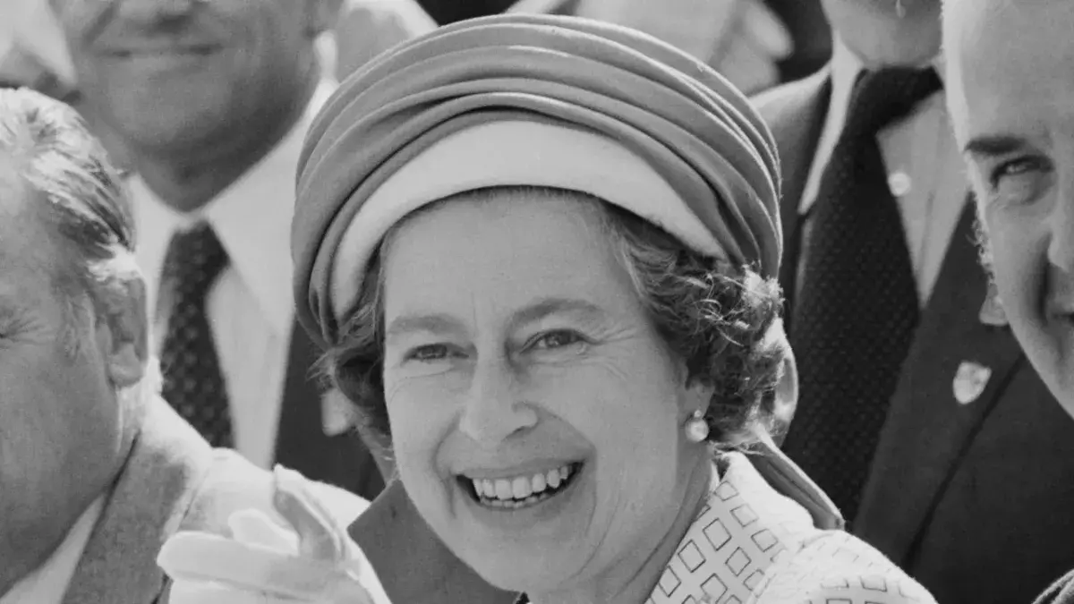 Queen Elizabeth II Jeannette Charles lookalike death