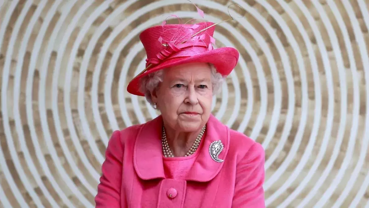 Queen Elizabeth senior courtier Russian spy