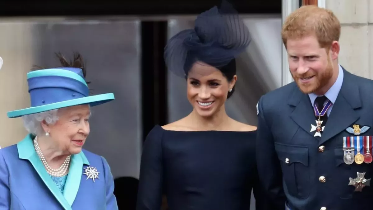 The Queen: Prince Harry is travelling alone to see the Queen