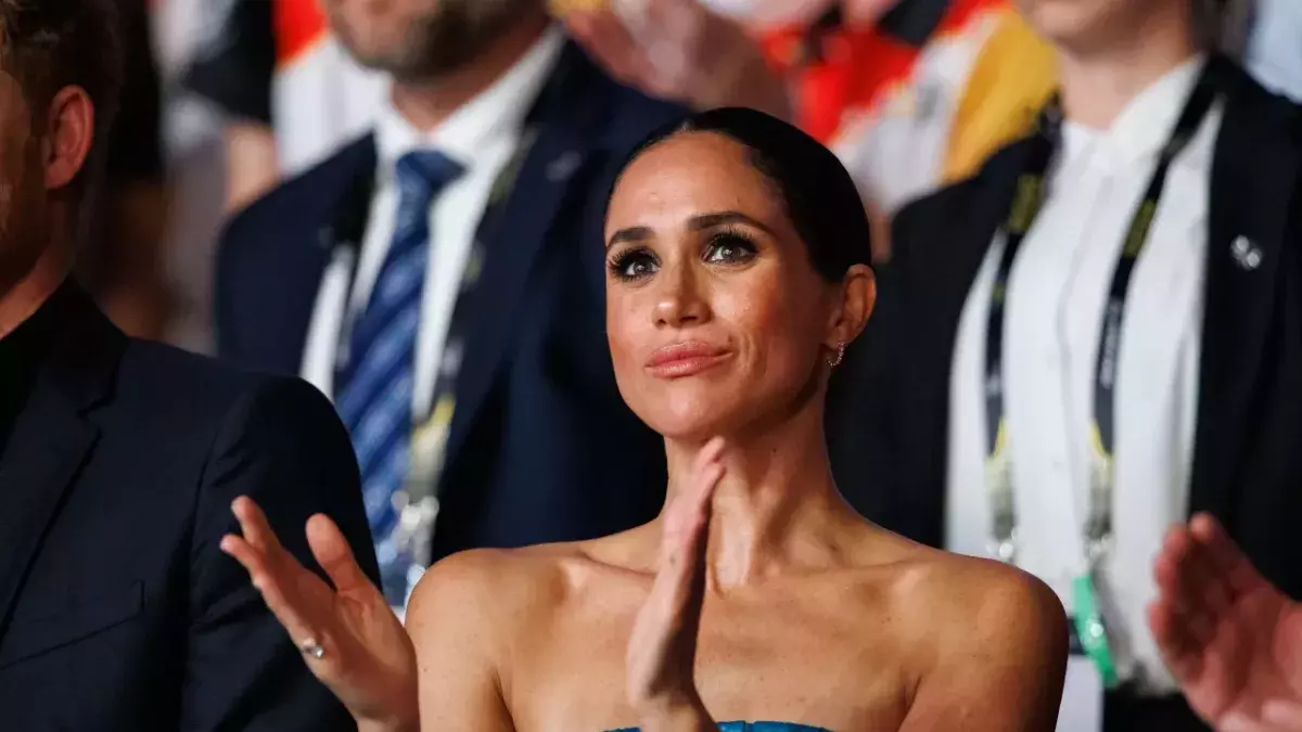 Taylor Swift Meghan Markle Prince William selfie concert singer