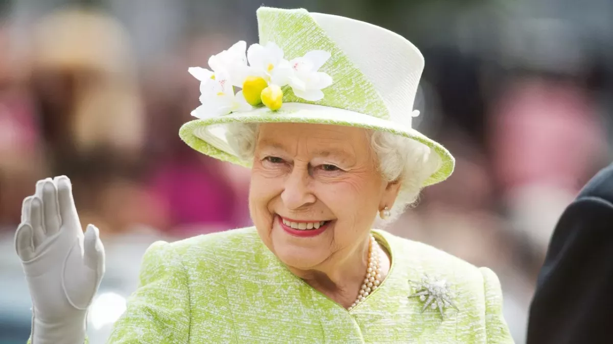 What was Queen Elizabeth II’s favourite colour? The answer is quite unexpected 