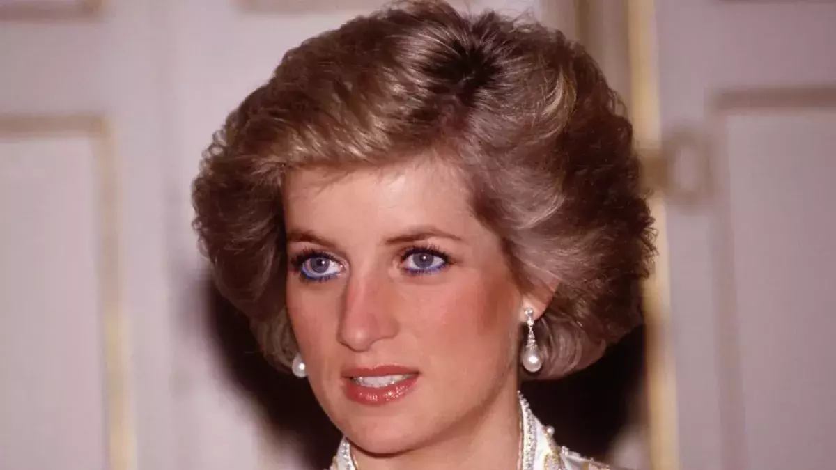 Why Kensington Palace hid Princess Diana’s concert photo linked to James Hewitt affair
