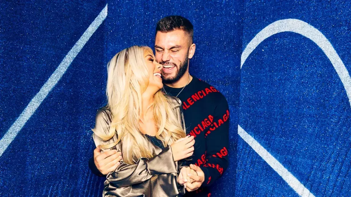 Paige and Finn Give Their Top Tips to the 2021 Love Islanders