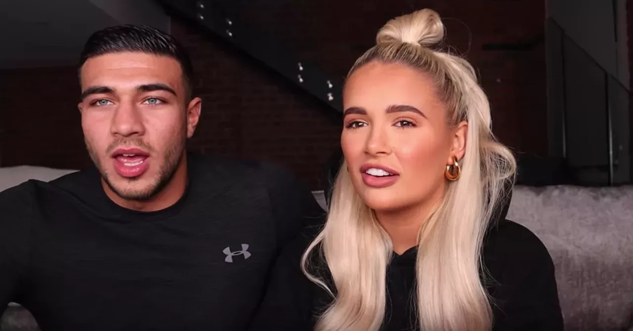 These two are keeping everyone safe by staying inside