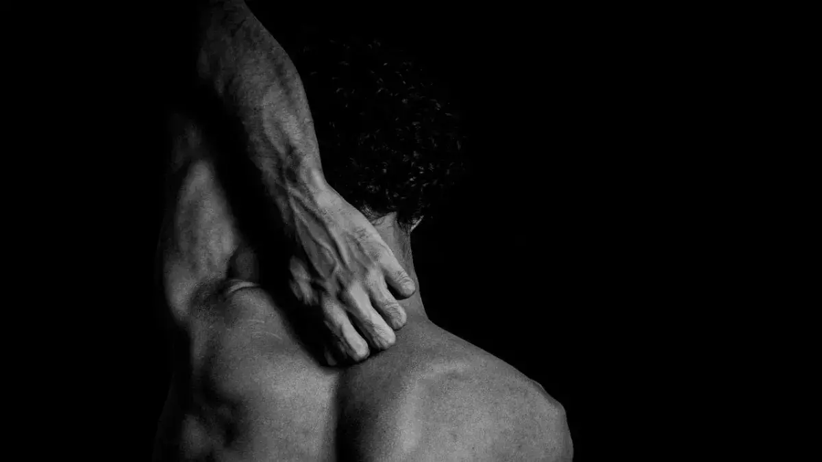 Winter Love Island: Casey O’Gorman suffers a gym injury after overdoing villa workouts