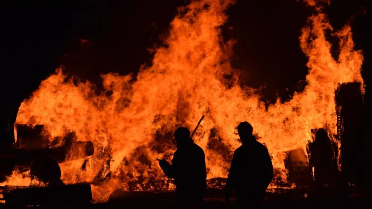 Winter Love Island: Show bosses may have to evacuate the £1.2 million villa as a wildfire rages next to it