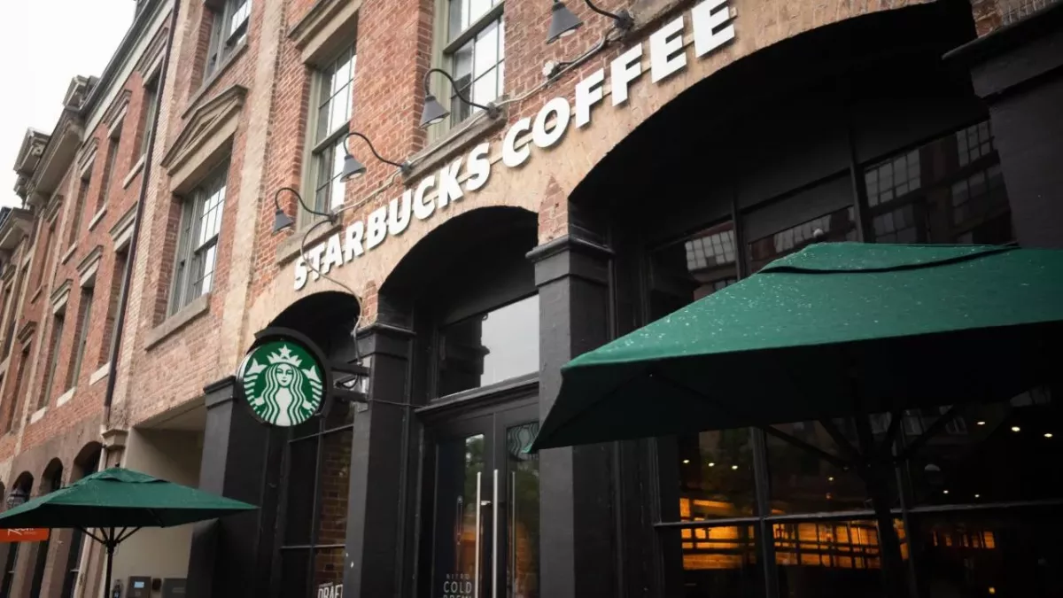 Starbucks spilled hot tea