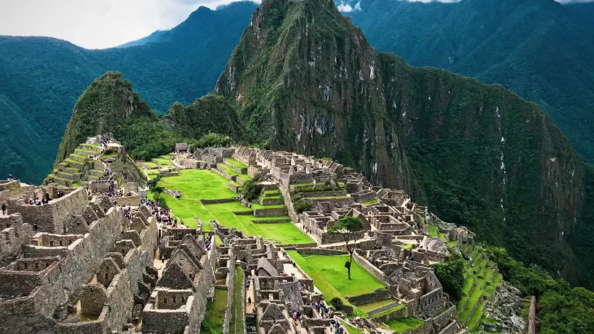 Archeologists discover a 1,000-year-old mummy, but one incredible detail catches their attention