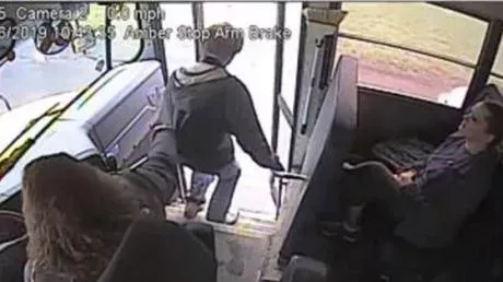 This bus driver's extraordinary reflexes allowed him to save a child.