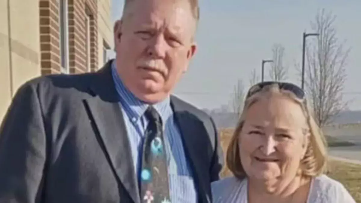 COVID-19: Fully vaxxed couple dies just one minute apart while holding hands