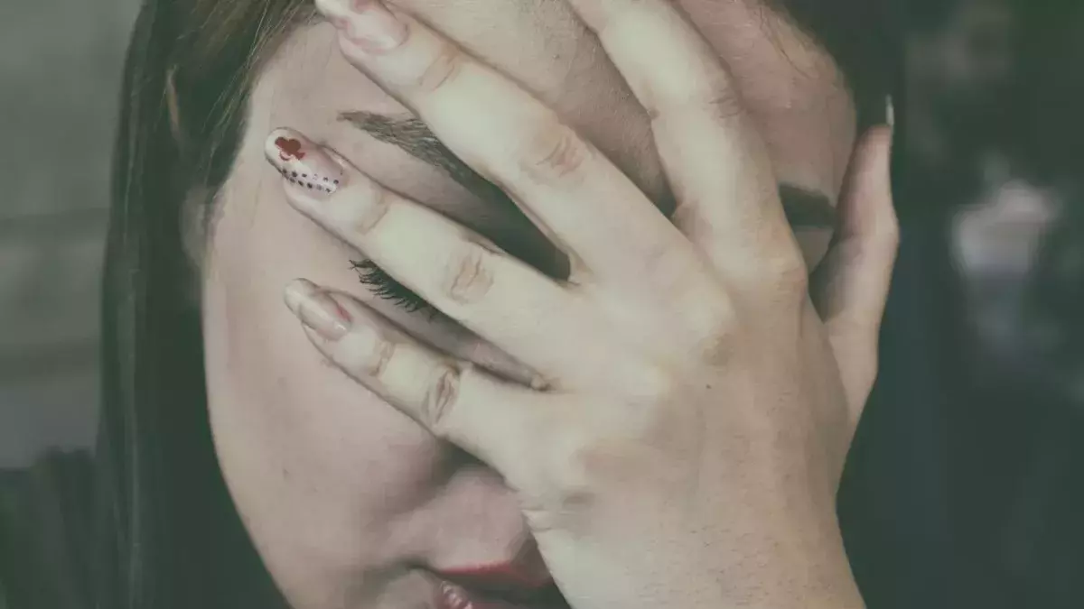 Extreme pain causes woman to feel electrocuted when she touches her face