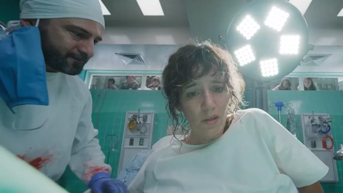 How a knife fight impregnated a girl without a vagina 