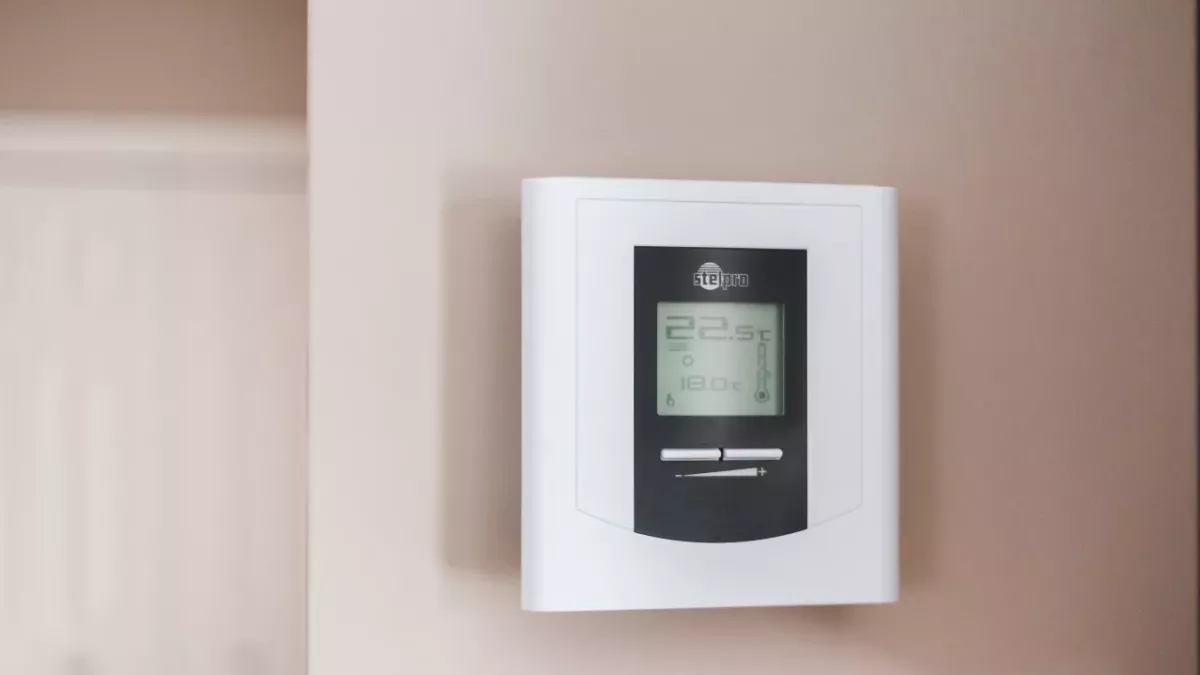 lower temperature heat risks consequences home winter cold weather