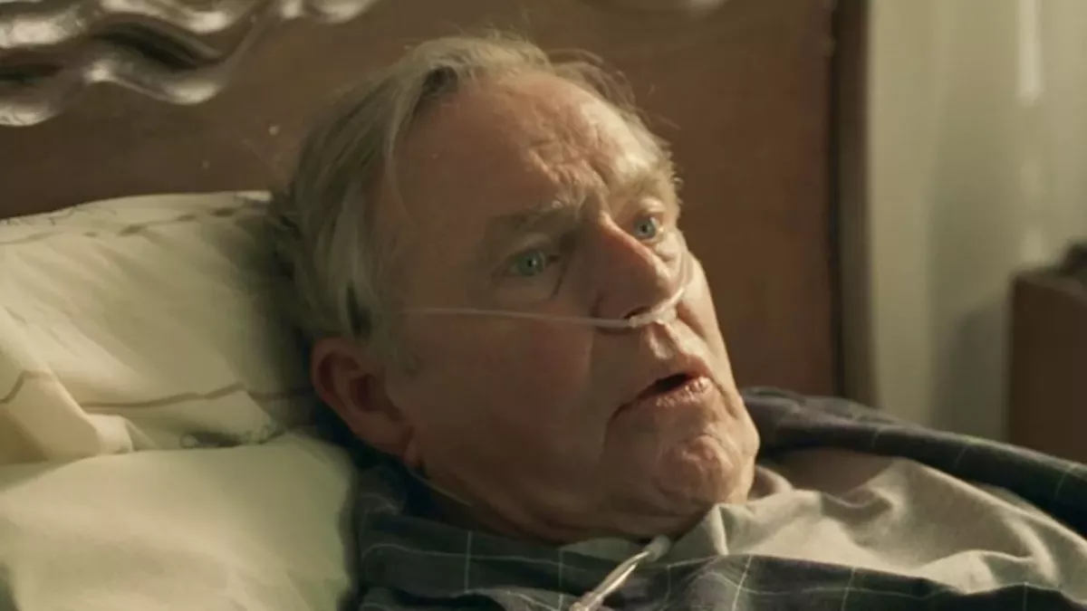 Man come back to life ambulance pothole