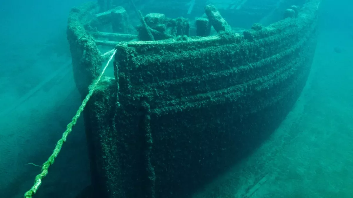 shipwreck treasure Spain money ocean