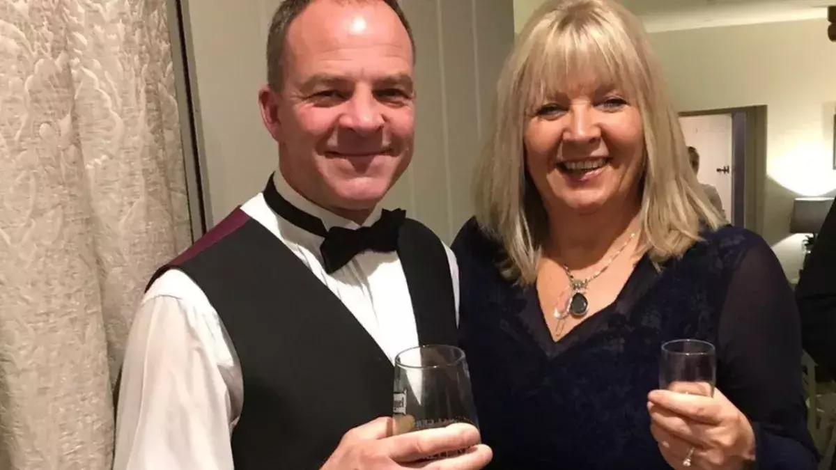 ‘Unromantic’ man surprises A&E nurse with marriage proposal on her shift