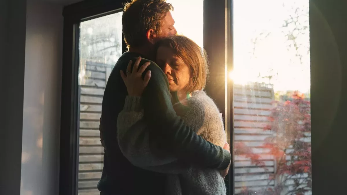 woman dead husband fake own death story unbelievable